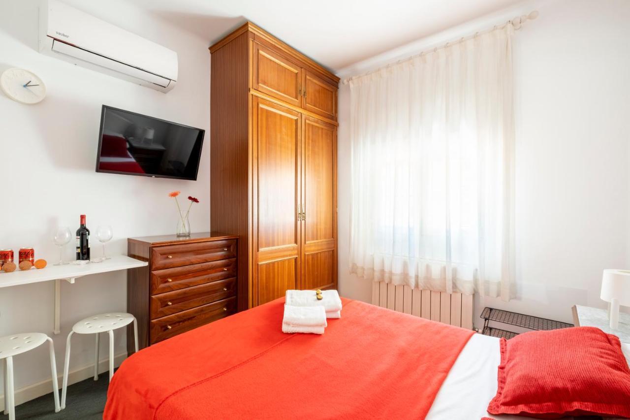 Madrid Center Room Private 7 Minutes Or 4 Metro Stops エクステリア 写真